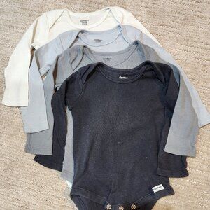 🌻5/$25🌻 4 Gerber long sleeve neutral onesies